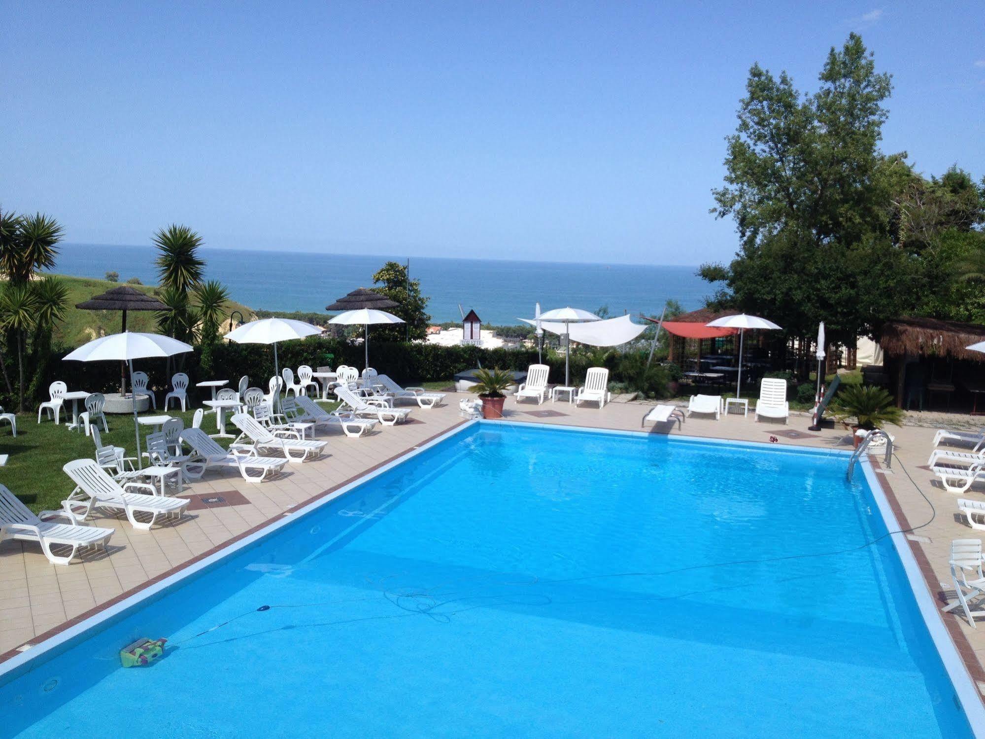 Casa Ferretti Di Ferretti Village Silvi Marina Luaran gambar