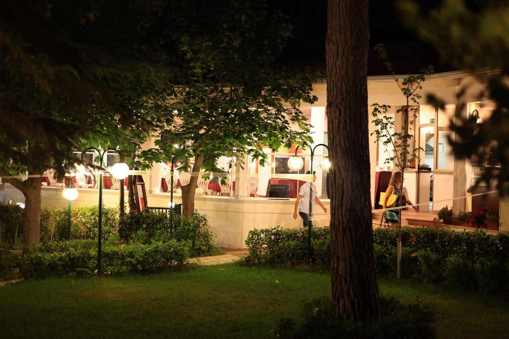 Casa Ferretti Di Ferretti Village Silvi Marina Luaran gambar